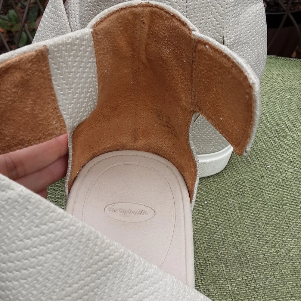 Dr. Scholl's Skips Platform Sandal.